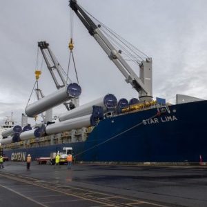 wind turbine parts being offloaded at terminal six at the Port of Portland